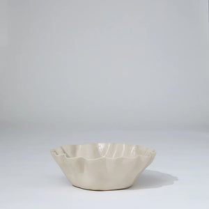 Ruffle Bowl Chalk White Medium