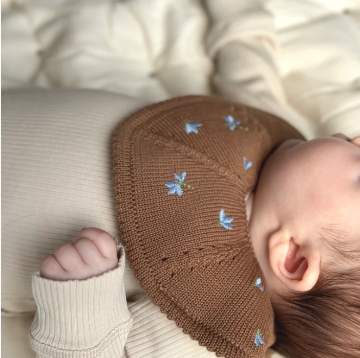 Saga Knitted Bib Blueberry