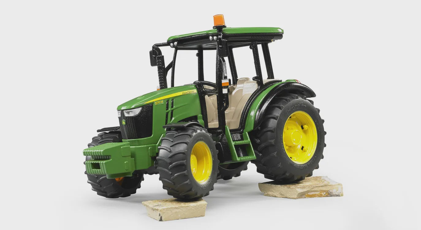 Bruder John Deere 5115M Tractor 1:16