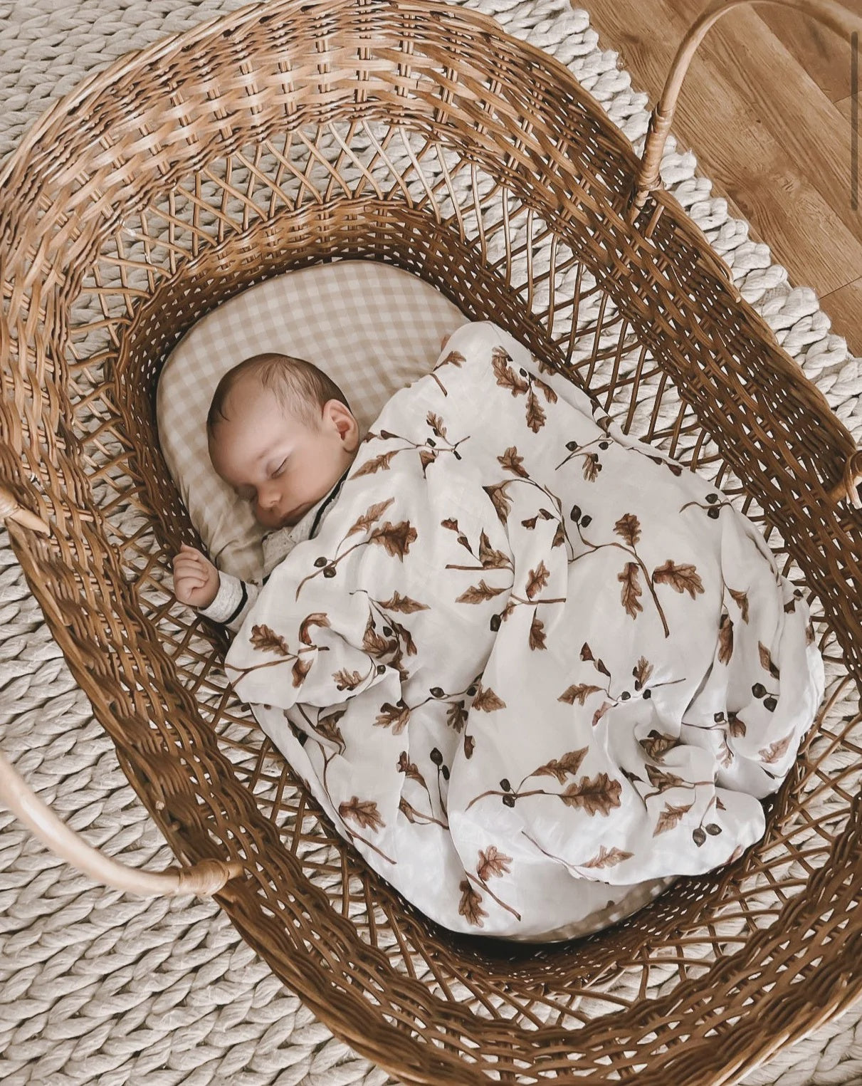 Pop Ya Tot Acorn & Oak Swaddle