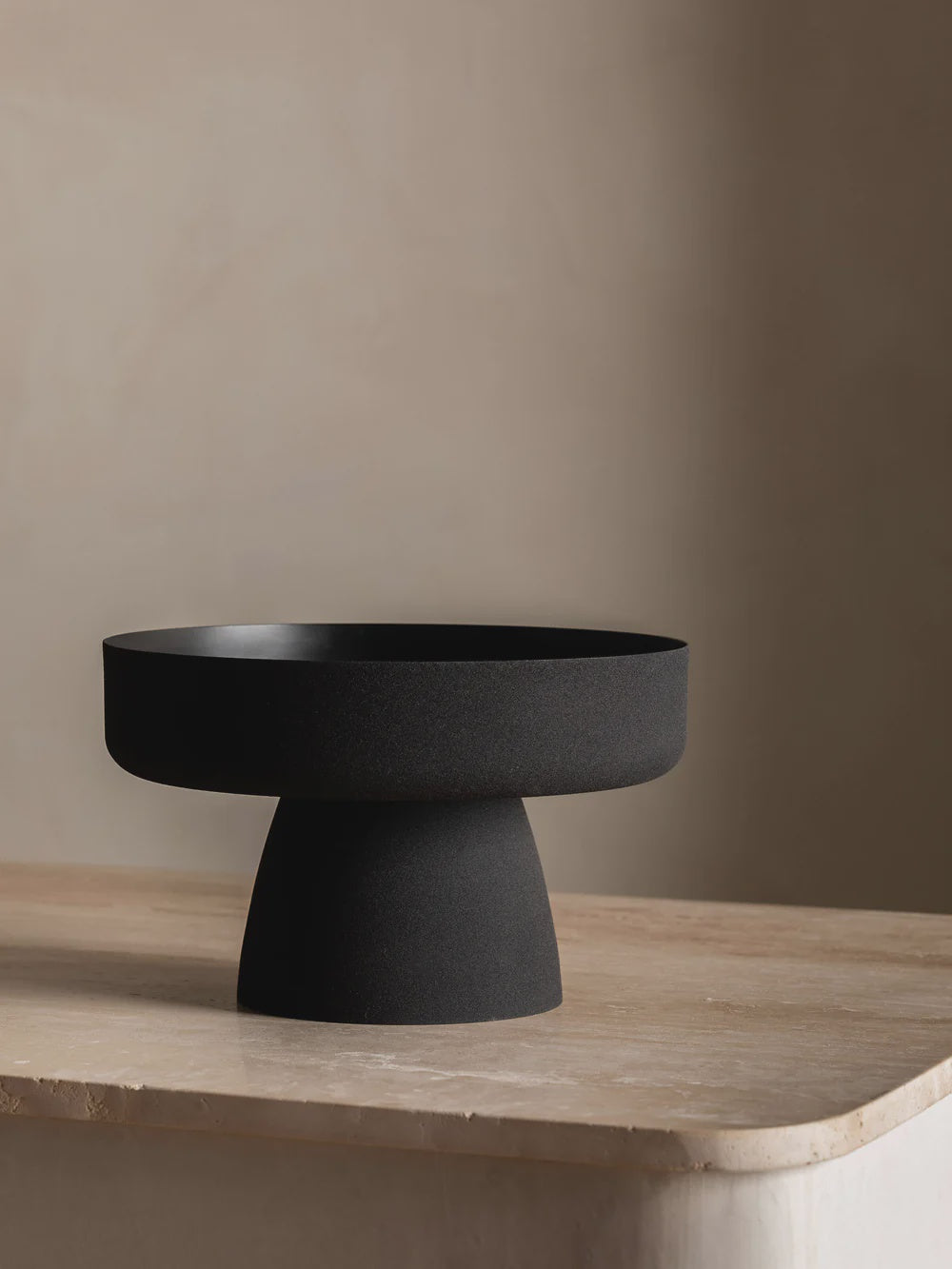 Mona Pedestal Black